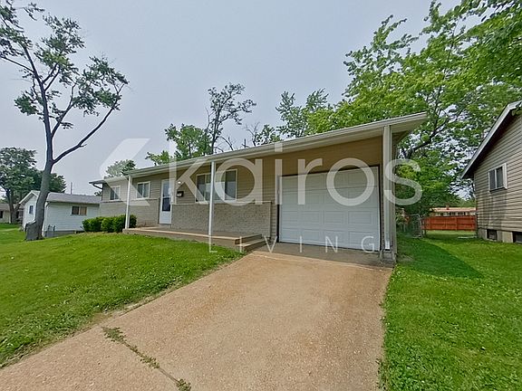 3rd image of 2715 Benne Dr