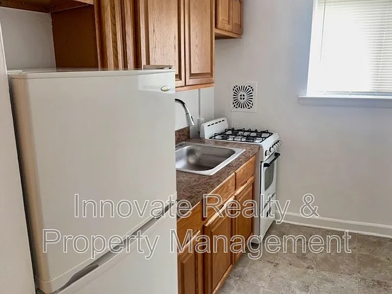 7613 Whitaker Ave #2E — Photo 2