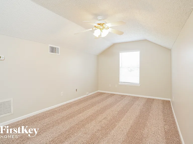 2388 Sophie Pl — Photo 12