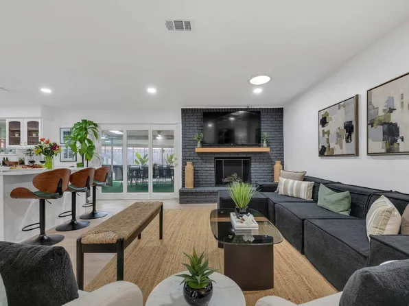 1901 Cordova Bnd #Id1514801p, Irving, TX 75060