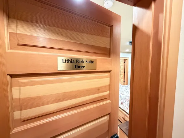 114 Granite St, Ashland, OR