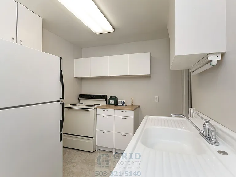 6827 SE Mitchell Ct — Photo 8