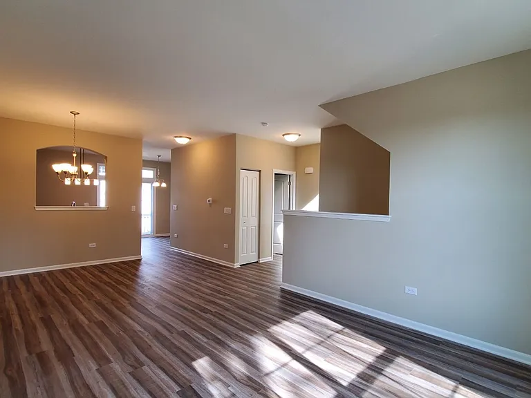 300 Timber Ridge Ct — Photo 8