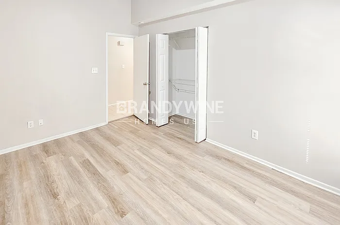 28305 International Ct — Photo 26