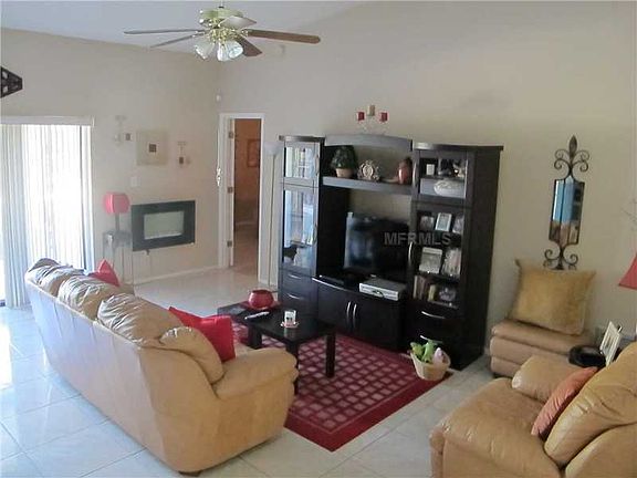 3rd image of 1006 Abell Cir
