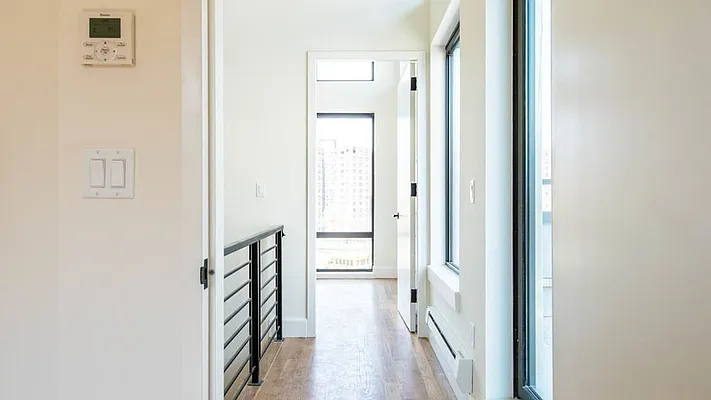 Rented by Nooklyn NYC LLC | media 44