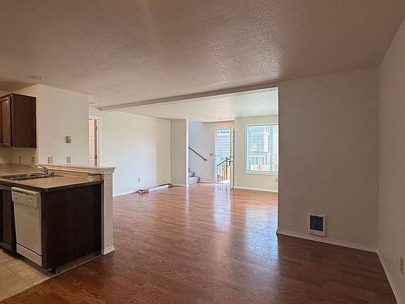 4th image of 2902 13th St APT 2A