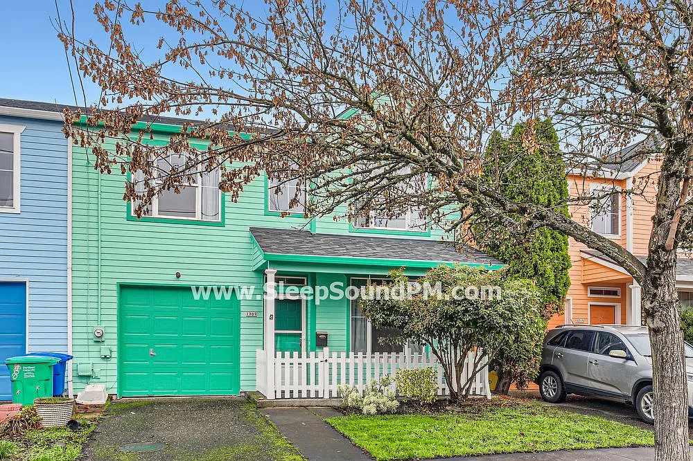 1709 SE Clinton St photo 1