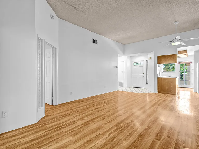23930 Arroyo Park Dr #109 — Photo 4