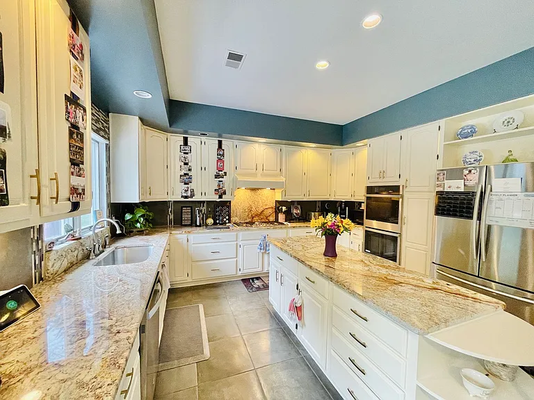 1474 Freeman Dr — Photo 17