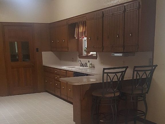 2nd image of 3910 Trailwood Dr