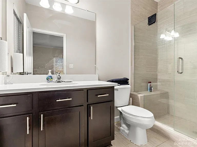 5570 Arbor Chase Dr — Photo 18