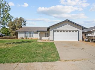 13295 Aura Ln, Waterford, CA 95386