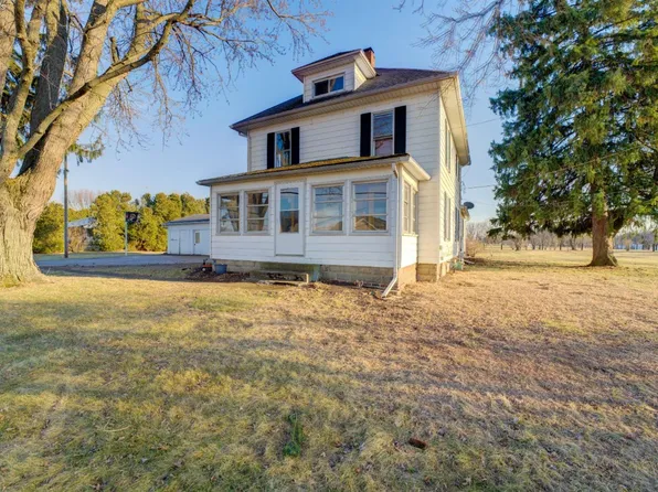 3255 Limerick Rd, Clyde, OH 43410