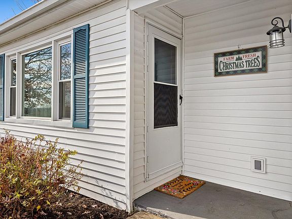 3rd image of 119 Hager Dr