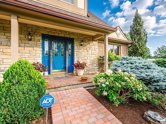 2nd image of 260 Heathwood Ln