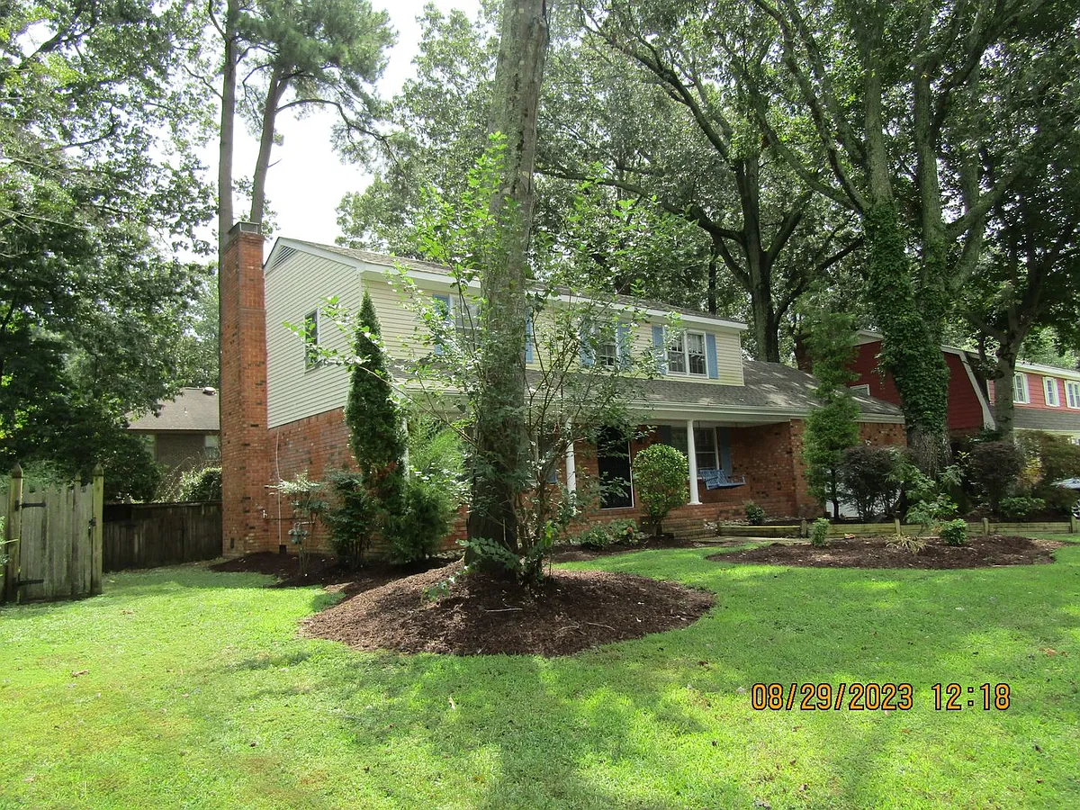 Building Photo - 948 Timberlake Dr