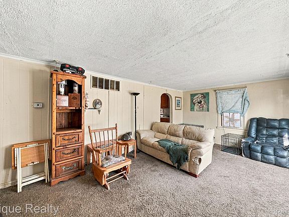 4th image of 4033 Risedorph St