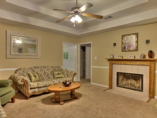 4th image of 7433 Pecanwood Ln