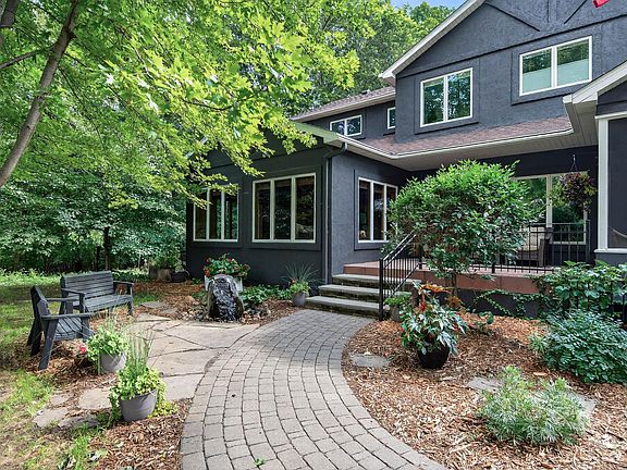 4th image of 3449 Hamilton Ave