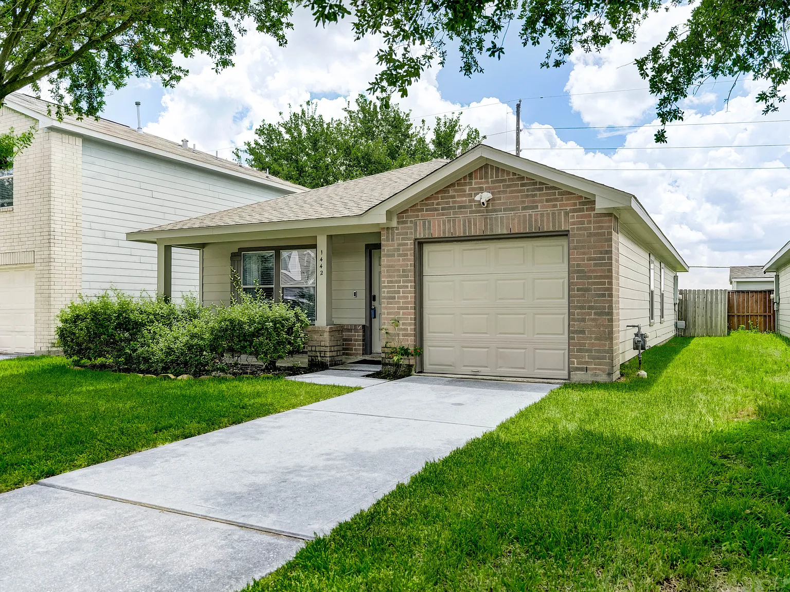 1442 Grand Prince Ln — Photo 2
