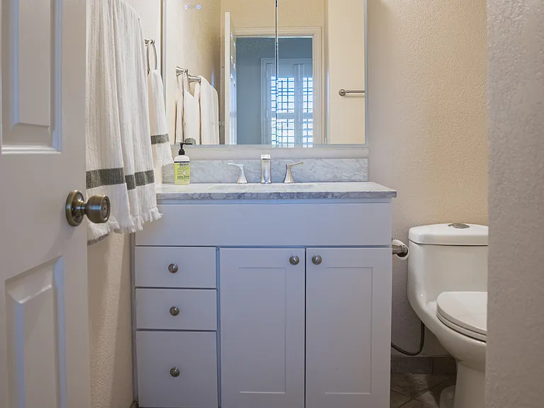 7921 E Joshua Tree Ln — Photo 23