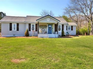 691 Clarkwood Rd, Rockmart, GA 30153