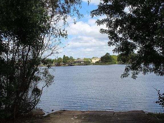 2nd image of 848 Bayou View Dr