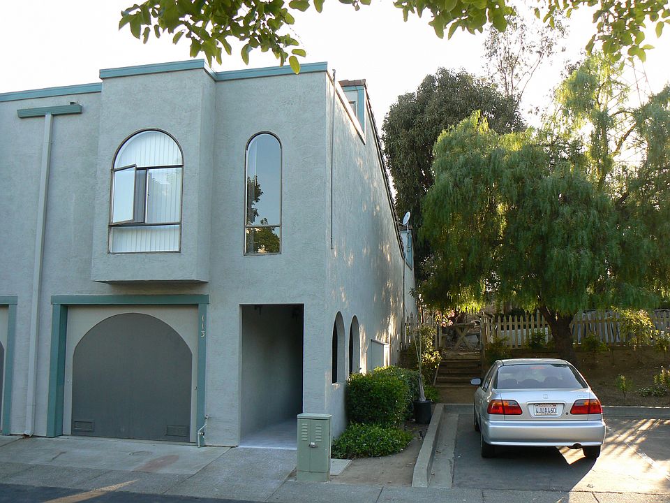 1st image of 102 White Pine Dr