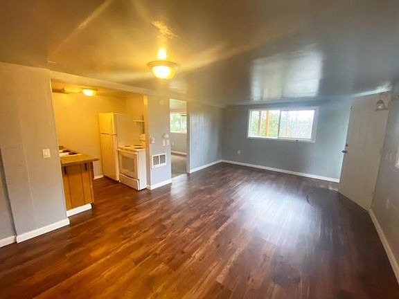 5th image of 1203 Oyster Bay Ave S #B