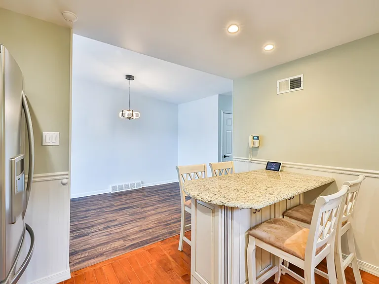 9898 Wistaria St — Photo 9