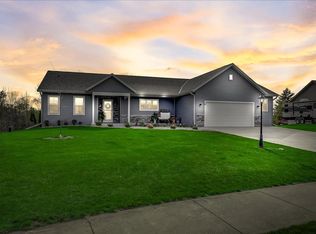 N581 Westview Dr, Oconomowoc, WI 53066