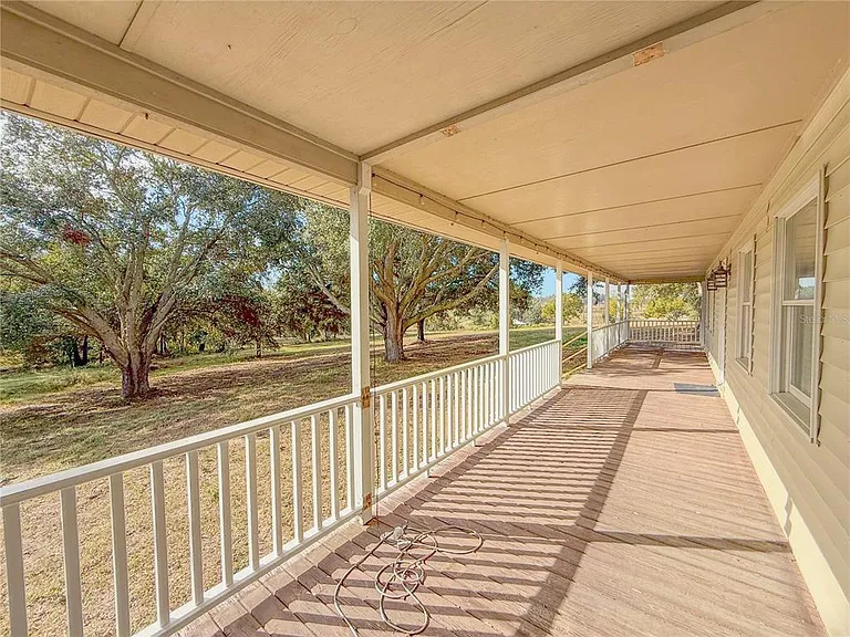2827 Sanctuary Ln — Photo 11