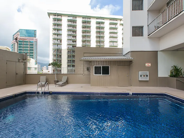 1920 Ala Moana Blvd #705 — Photo 21