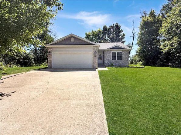 5665 Timber Lake Rd, Decatur, IL 62521