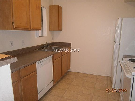 5th image of 45 Maleena Mesa St APT 215