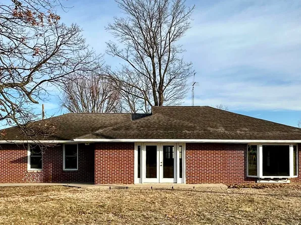 202 E 4th Ave, Huntingburg, IN 47542