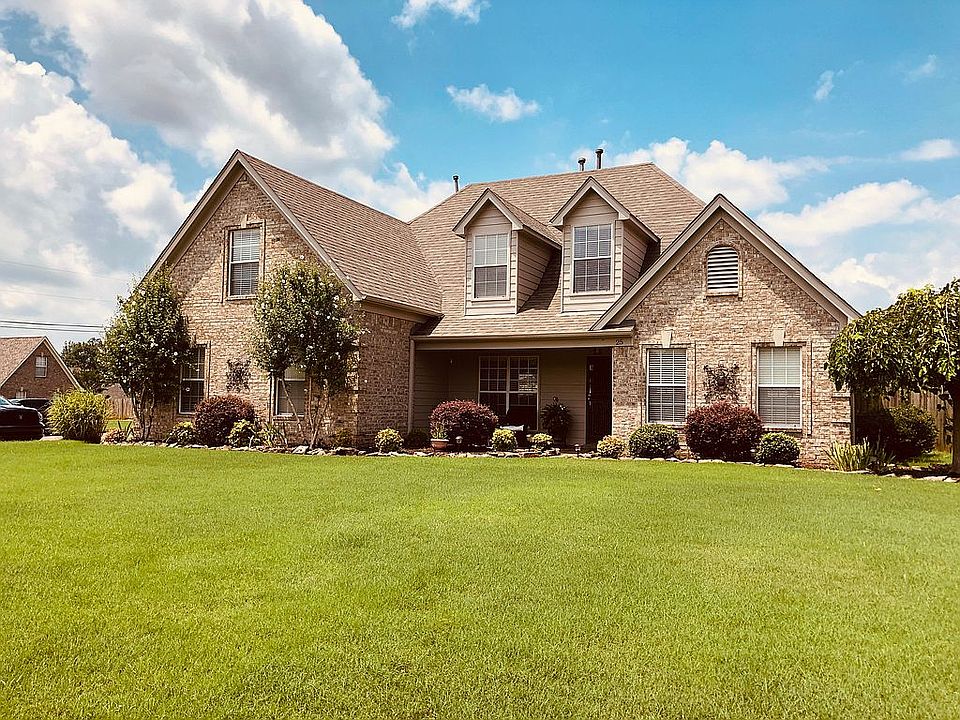 1st image of 25 Brookwood Cir