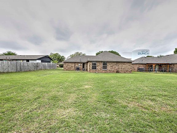 2nd image of 5066 Whispering Hills Dr