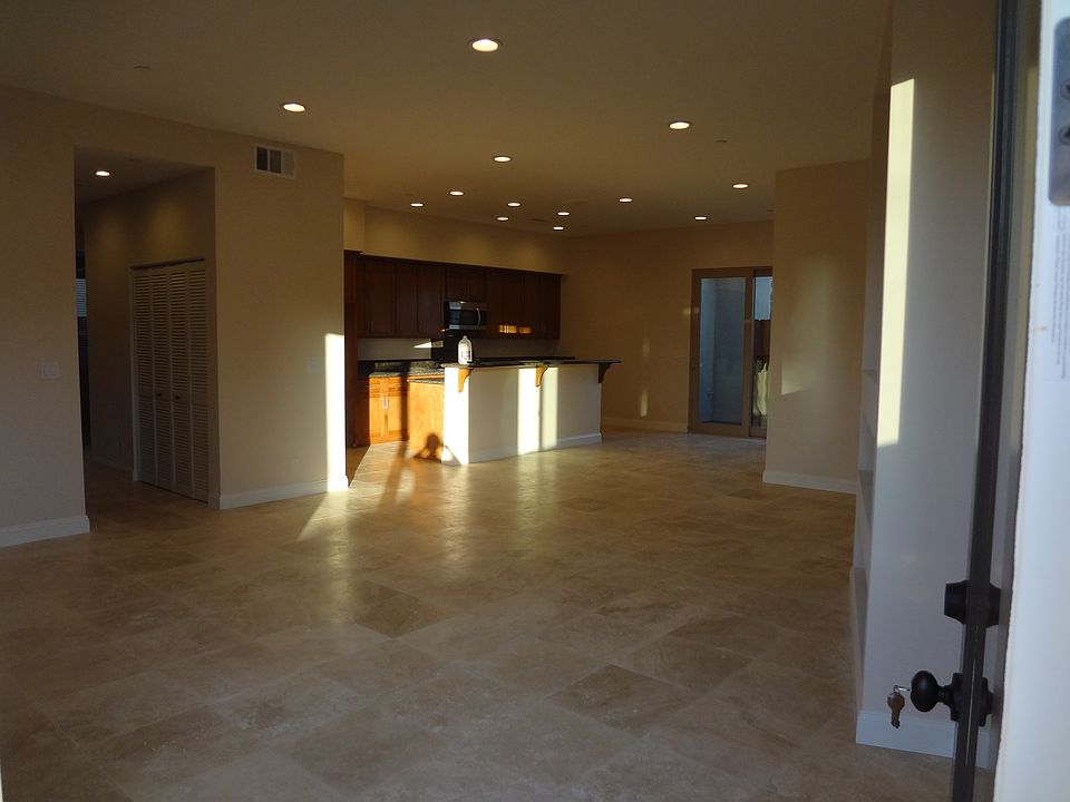 Living Room/ Dining Room