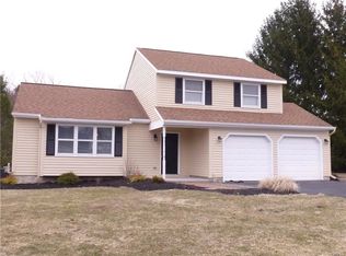 4960 Limehill Dr, Syracuse, NY 13215