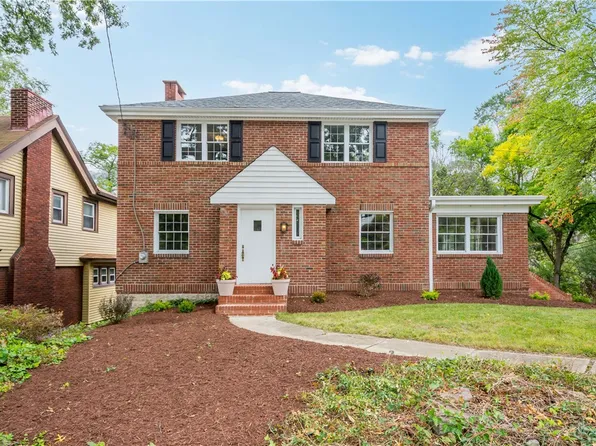 220 Cochran Rd, Pittsburgh, PA 15228