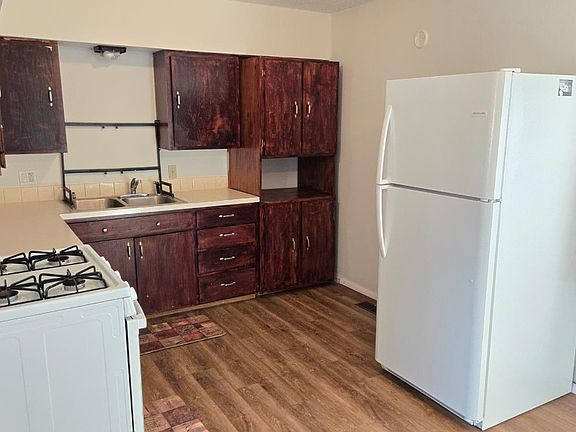 5th image of 538 W Pine St