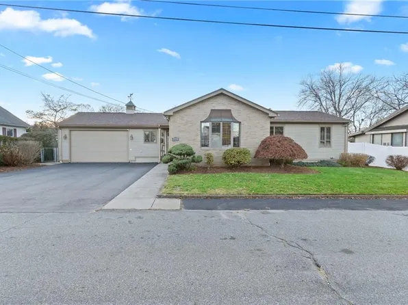 219 Irving Rd, Warwick, RI 02888