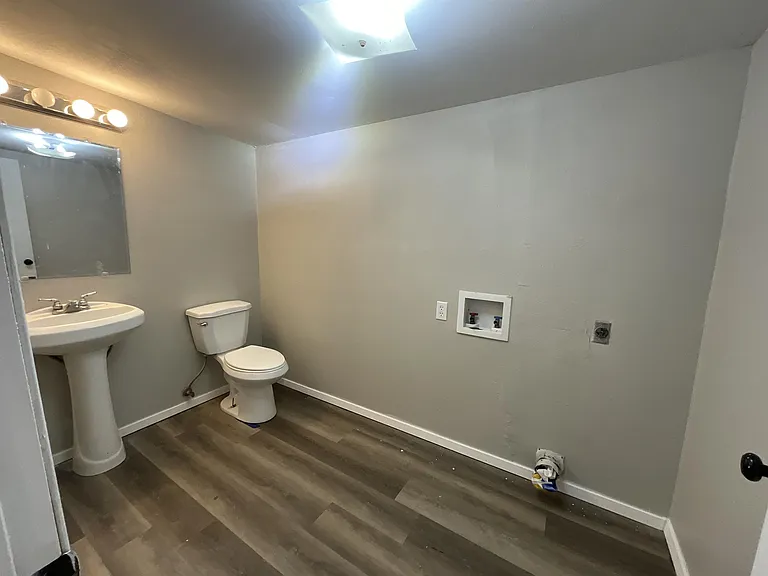 405 Beard St — Photo 10
