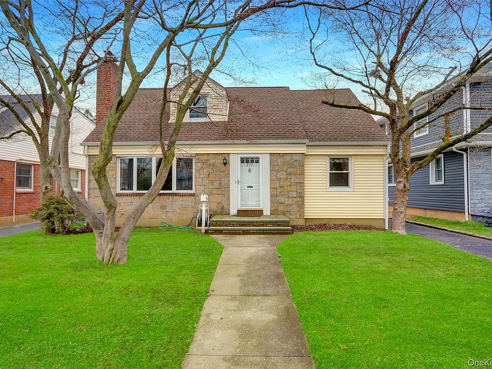 1st image of 892 Bryant Avenue