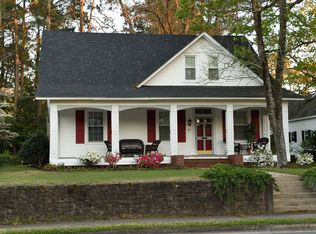 614 College St, Clinton, NC 28328