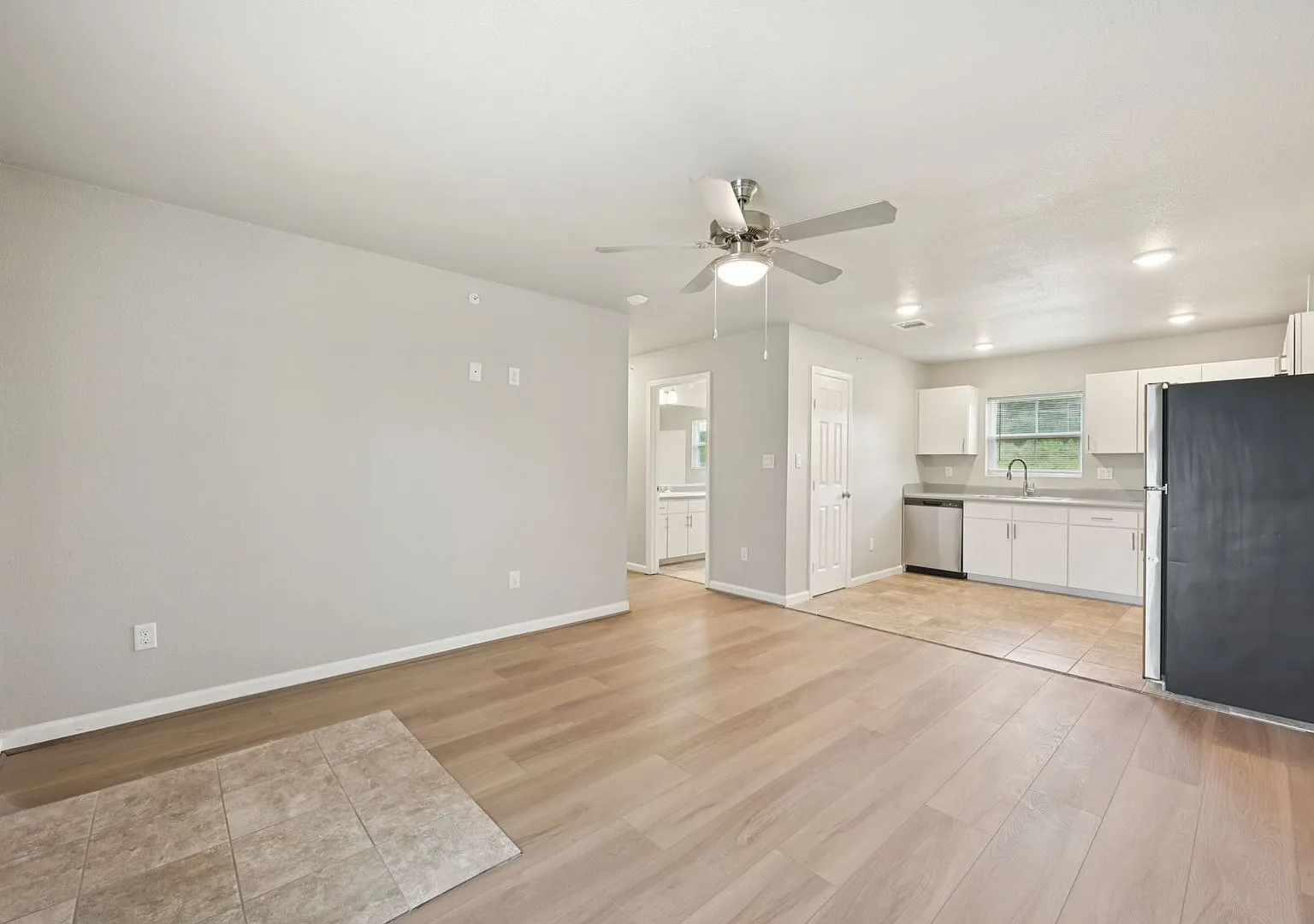 Eagles Nest Apartment Homes — Photo 4