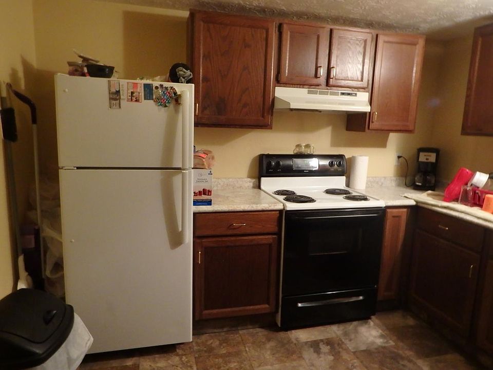 2nd image of 462 7th St NE
