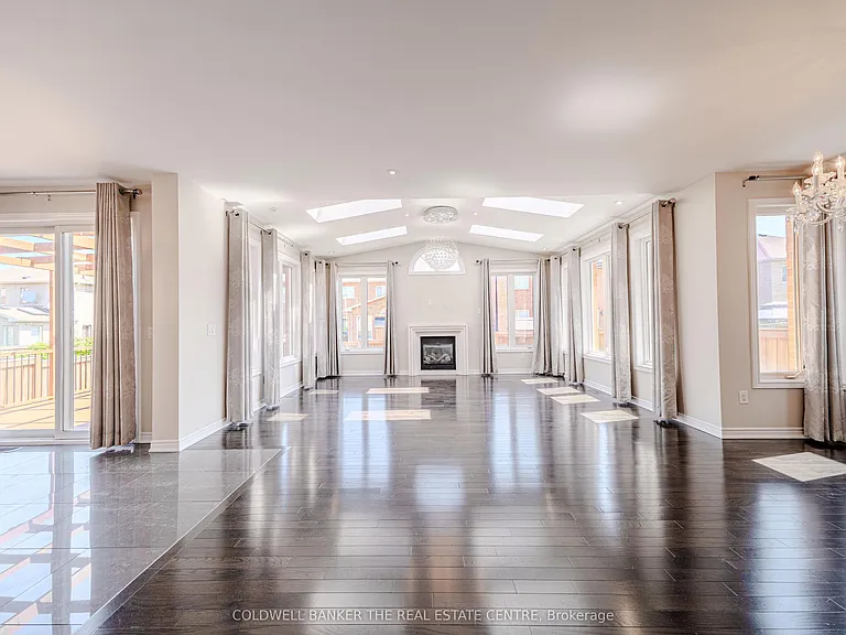 15 Military Ct — Photo 3